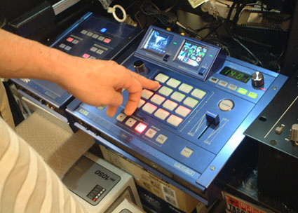 映像サンプリングマシンKORG kaptivatorサンプル到着！ | DJ機材専門店