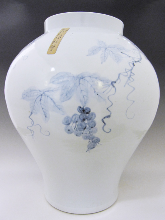 李朝 青花葡萄文白磁大壺 高さ約52cm 韓国 朝鮮 陶磁器 希少