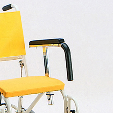 カワムラサイクル シャワー用車いす”姿勢保持”ティルト