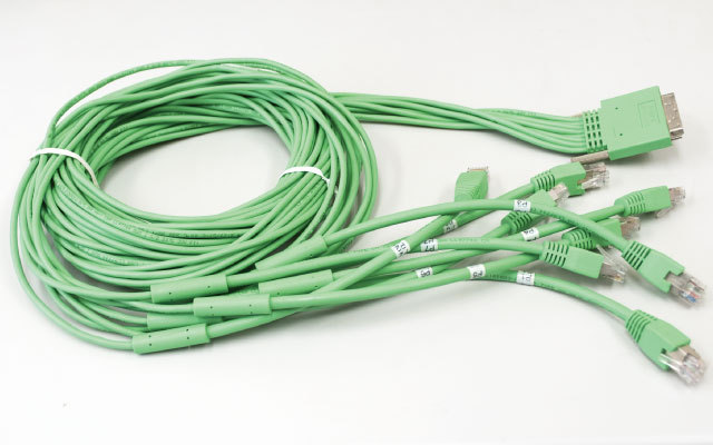 中古】Cisco CAB-HD8-ASYNC (72-4023-01) 高密度非同期ケーブル