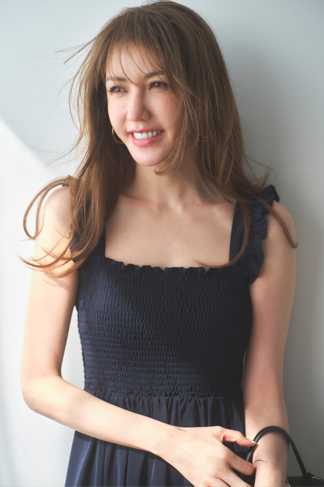 美香さんコラボ】ヘムフリルシャーリングワンピース