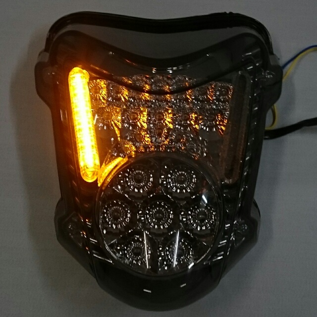 隼08-20年OdaxGSX1300Rスモークレンズコンプリートキット未使用品！ SUZUKI >> GSX1300R 隼（08-20） スモークレンズ・コンプリートキット2