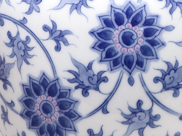 手描き】呉須唐草 36cm花器