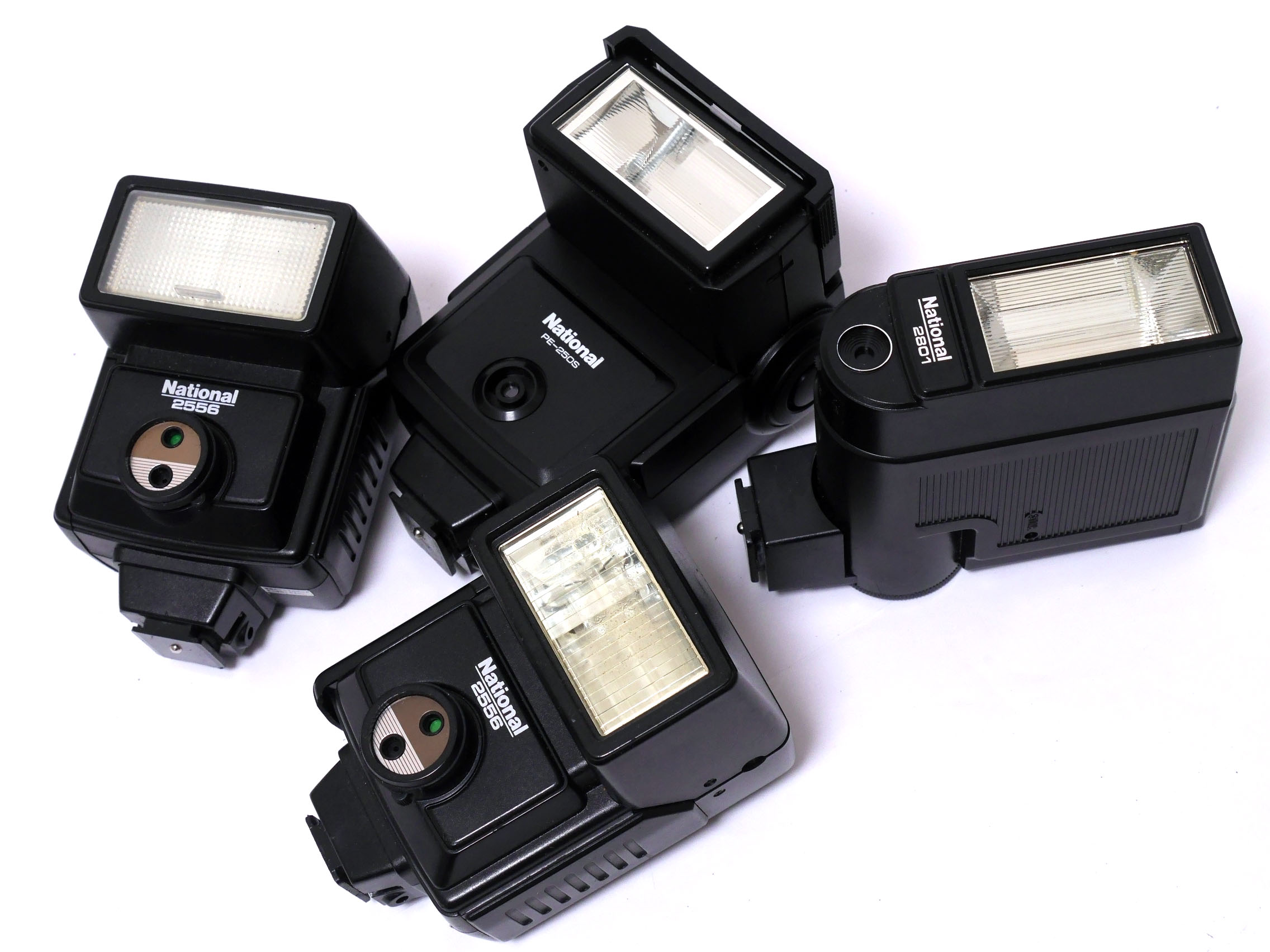 日本初オートストロボ PE-2400完動品 日本初オートストロボ PE-2400完動品