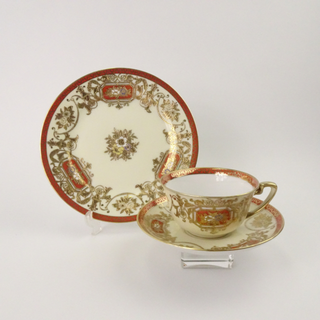 オールドノリタケ 花文朱窓図 金彩 カップ＆ソーサー トリオ 里帰り品