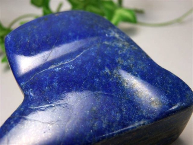 高品質 5A ラピスラズリ 磨き原石 重さ459g 最大幅85mm 最強の幸運を