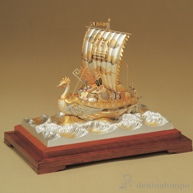 送料無料】 銀製 宝船 鳳凰 C 350g / 武比古 置物 七福神 恵比寿 大黒