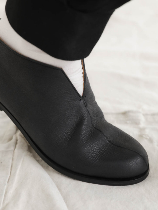 AUTTAA アウッタ｜ジプシー ブラック