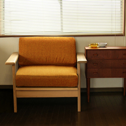 オーク無垢材の木枠1人掛けソファ｜北欧家具 アンバーデザイン