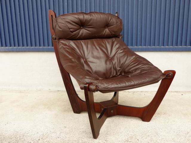 ノルウェー製ビンテージ本革椅子LUNAチェア｜アンバーデザイン