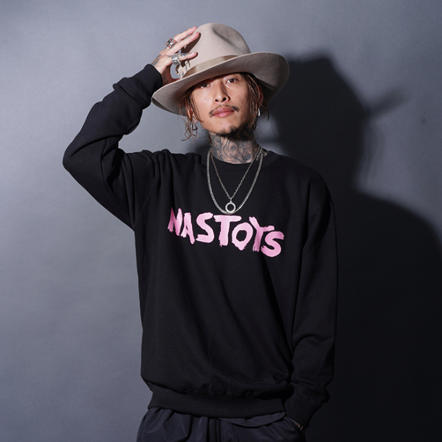 NTCB-250602 /「Brush Logo Crew Sweat / BLACK」クルーネックスウェット