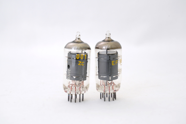 EF86 Mullard 2本1組