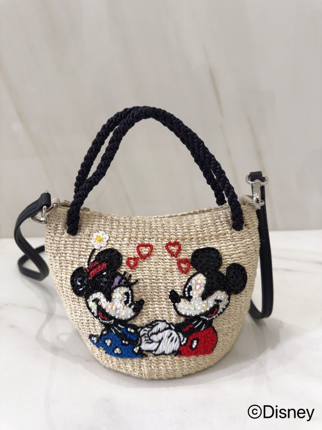 selva secreta】Disney / Minnie Mouse /strawberry basket bag