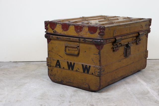 スチールボックス トランク アンティーク イギリス製 ち9-1