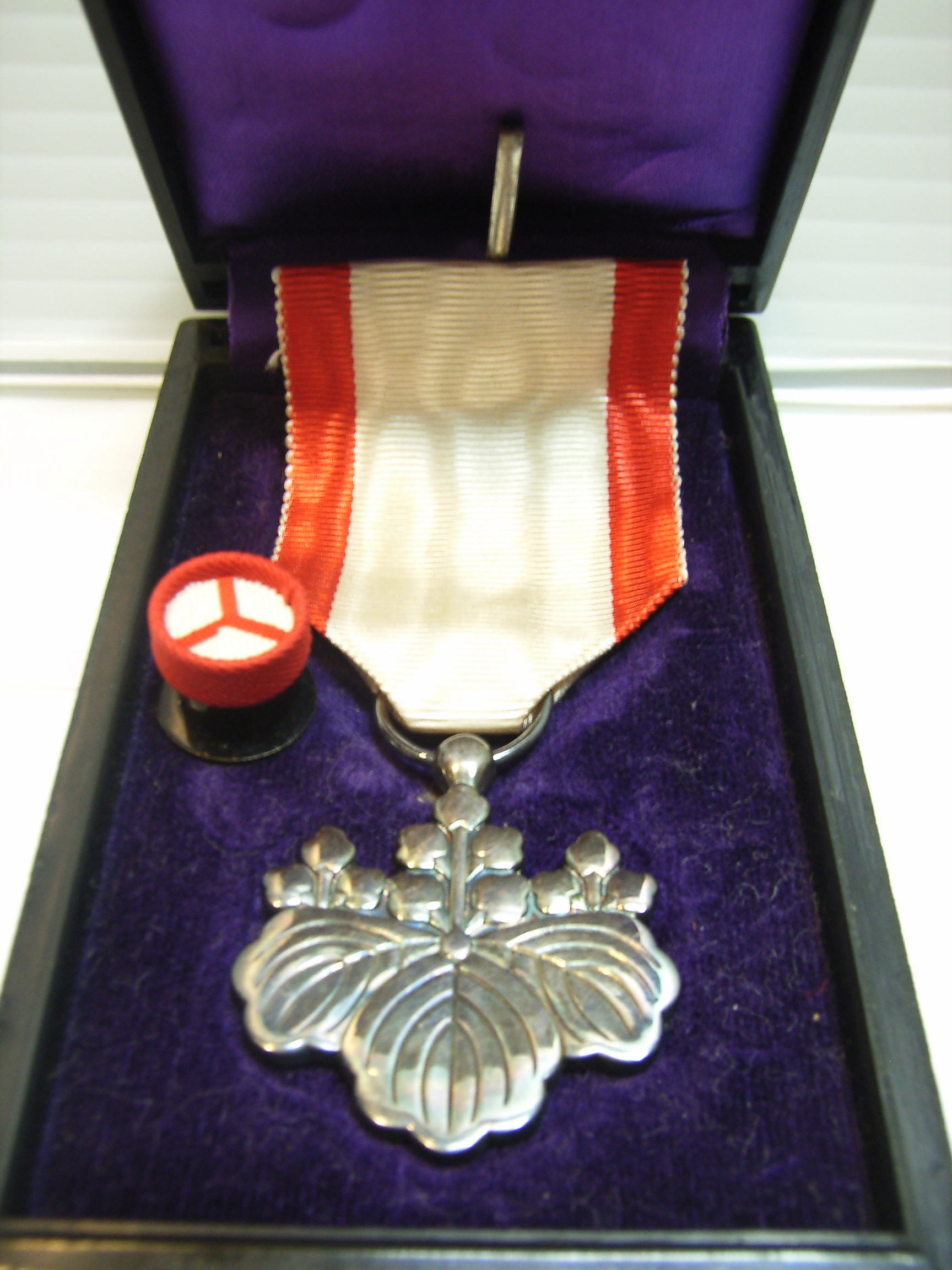 k-16 勲八等白色桐葉章 支那事変従軍記章 日本赤十字社 明治神宮崇敬会