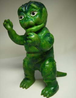 レア☆マルサン ゴジラ 緑の ミニラ ソフビ人形 スタンダード 一部手