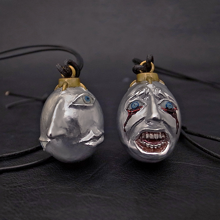 ベヘリット2017 覇王の卵・蝕 メタルコーティング版ペンダント2個