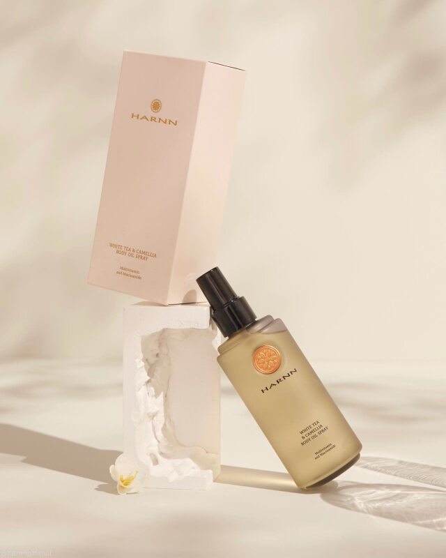 ホワイトティー＆カメリア ボディオイルスプレー HARNN