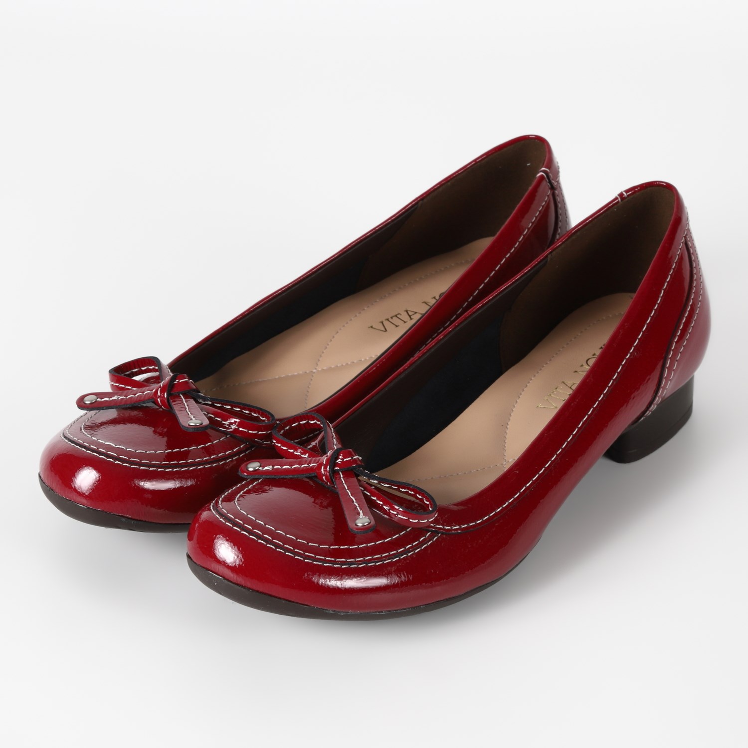 VITA NOVA（ヴィタノヴァ）リボン付カッターパンプス レッドエナメル