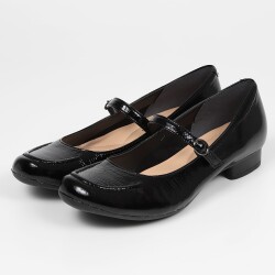 VITA NOVA（ヴィタノヴァ）リボン付カッターパンプス ブラックエナメル