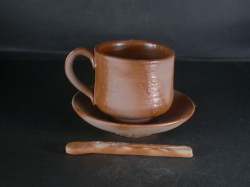 備前焼 備前焼中堅作家 片岡 聖観 皿・スプーン付き緋襷コーヒーカップ