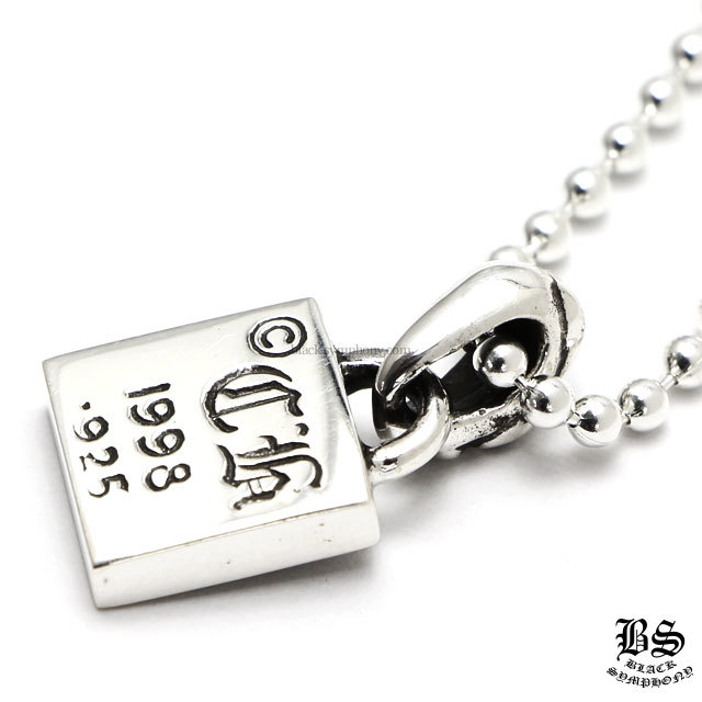 クロムハーツフレームドCHプラスチャームwithブラックダイヤモンド