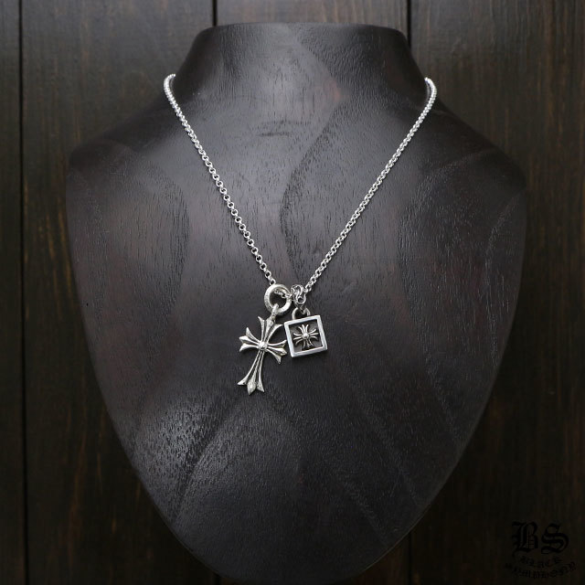 クロムハーツタイニーCHクロスチャーム＆フレームドCHプラスチャーム