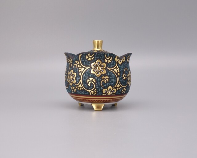 香炉（2.3号花形） 渦打青粒盛金宝相華唐草図 [ 三代 仲田錦玉 ]