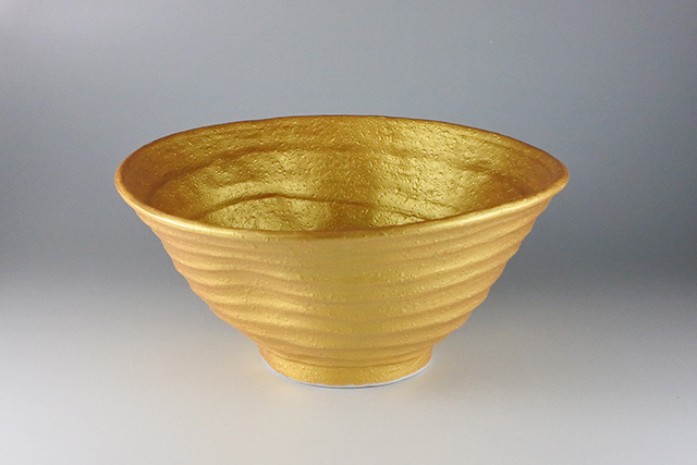 美濃焼】ゴールド釉変形7．0丼 21cm×20．5cm×高さ9．8cm