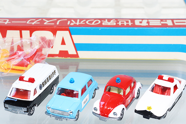 ミニカーショップ ケンボックス トミカギフトセット世界のポリスカー