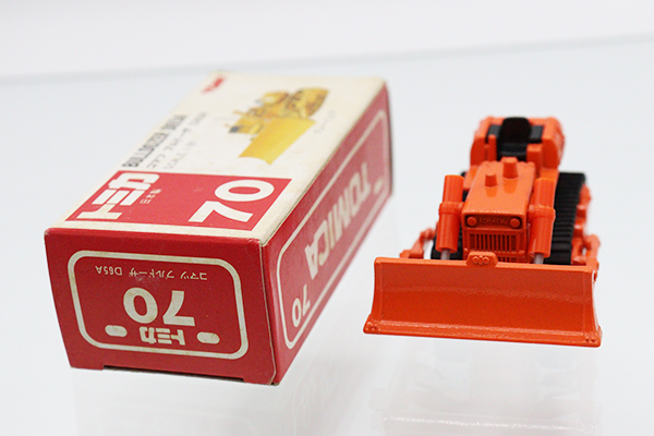ミニカーショップ ケンボックス トミカ 赤箱(日本製)☆70☆コマツ