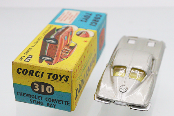 ミニカーショップ ケンボックス CORGI TOYS☆310☆シボレーコルベット