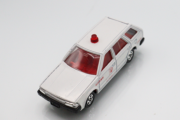 ミニカーショップ ケンボックス トミカ 赤箱(日本製)☆34-4-16☆日産