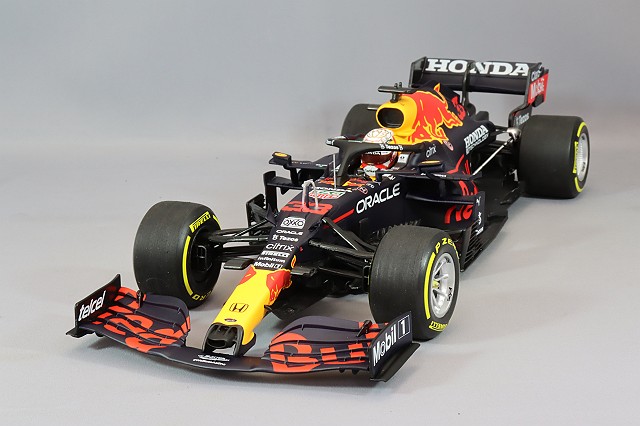 ミニチャンプス 1/18 レッドブルレーシング ホンダ RB16B 2021 F1