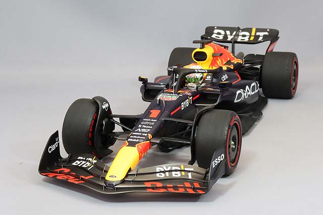 ミニチャンプス 1/18 オラクル レッドブルレーシング RB18 2022 F1