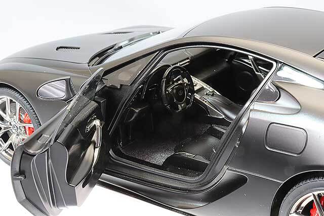 オートアート コンポジット 1/18 レクサス LFA マットブラック