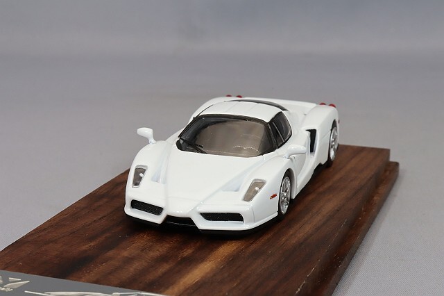 Finclassically 1/64 エンツォ ホワイト