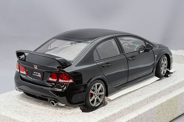 MOTORHELIX 1/18 ホンダ シビック タイプR (FD2) 2007 フェイスリフト