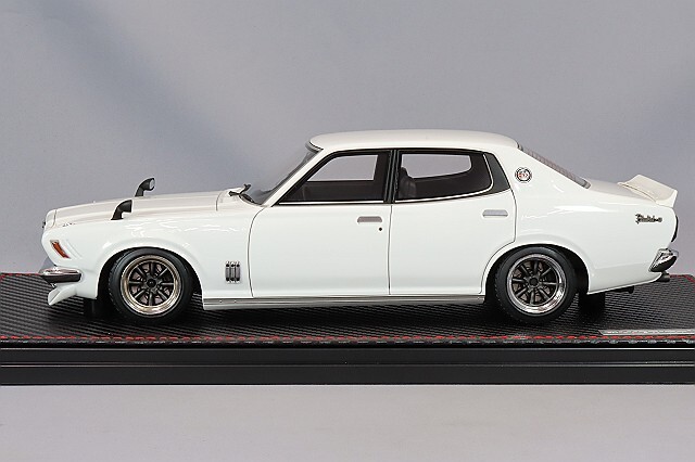 イグニッションモデル 1/18 日産 ブルーバード U 2000GTX (G610
