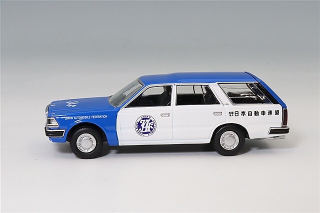 トミカリミテッドヴィンテージ NEO 1/64 日産 セドリック バン V20E