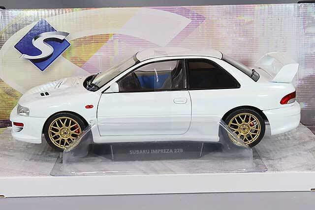 ソリド 1/18 スバル インプレッサ 22B 1998 ホワイト