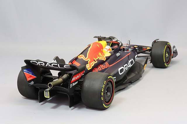 ミニチャンプス 1/18 オラクル レッドブルレーシング RB18 2022 F1