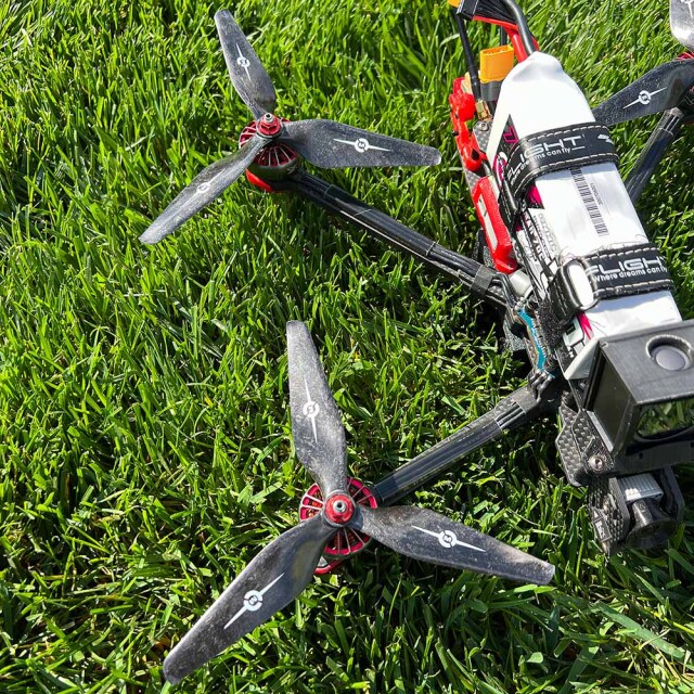 MA 3MR-7x3.7 カーボンファイバー強化マルチローター・ドローン用3枚