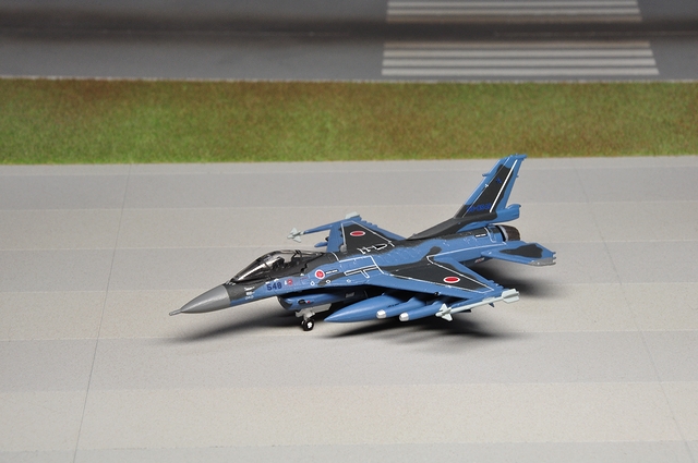 Gulliver200 1/200 (ダイキャスト製) F-2A 第3航空団 (三沢基地) 第3