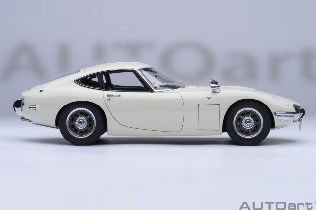 AUTOart(オートアート) コンポジットダイキャストモデル 1/18 (ダイ
