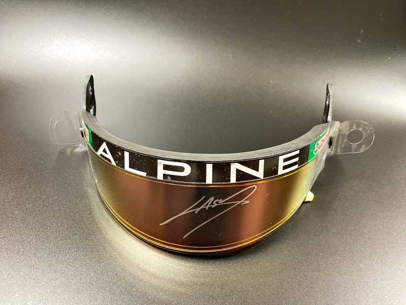 P.ガスリー直筆サイン入 2023実使用ヘルメットバイザー F1グッズ