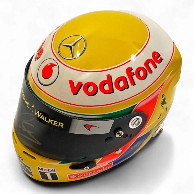 L.ハミルトン直筆サイン入 マクラーレン時代 2011 1/2ヘルメット F1