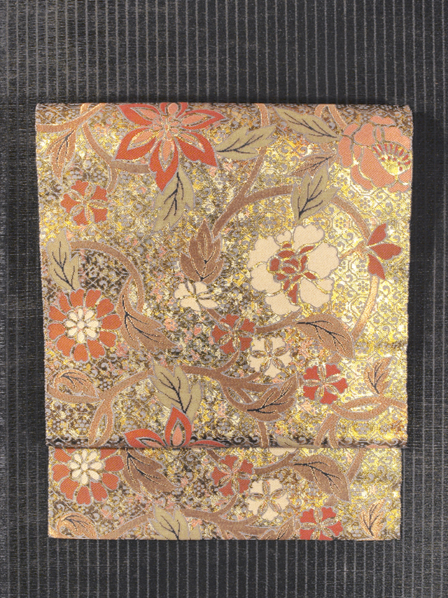 帯のアトリエ花邑-hanamura- 銀座店 「川島織物製 黒色地 引箔に唐花草