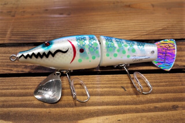 津波ルアーズ『Sweepy J Grande(スウィーピー・ジェイ・グランデ