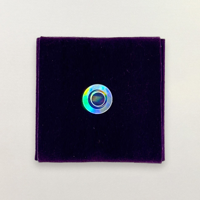 Q-bit whiteプレート